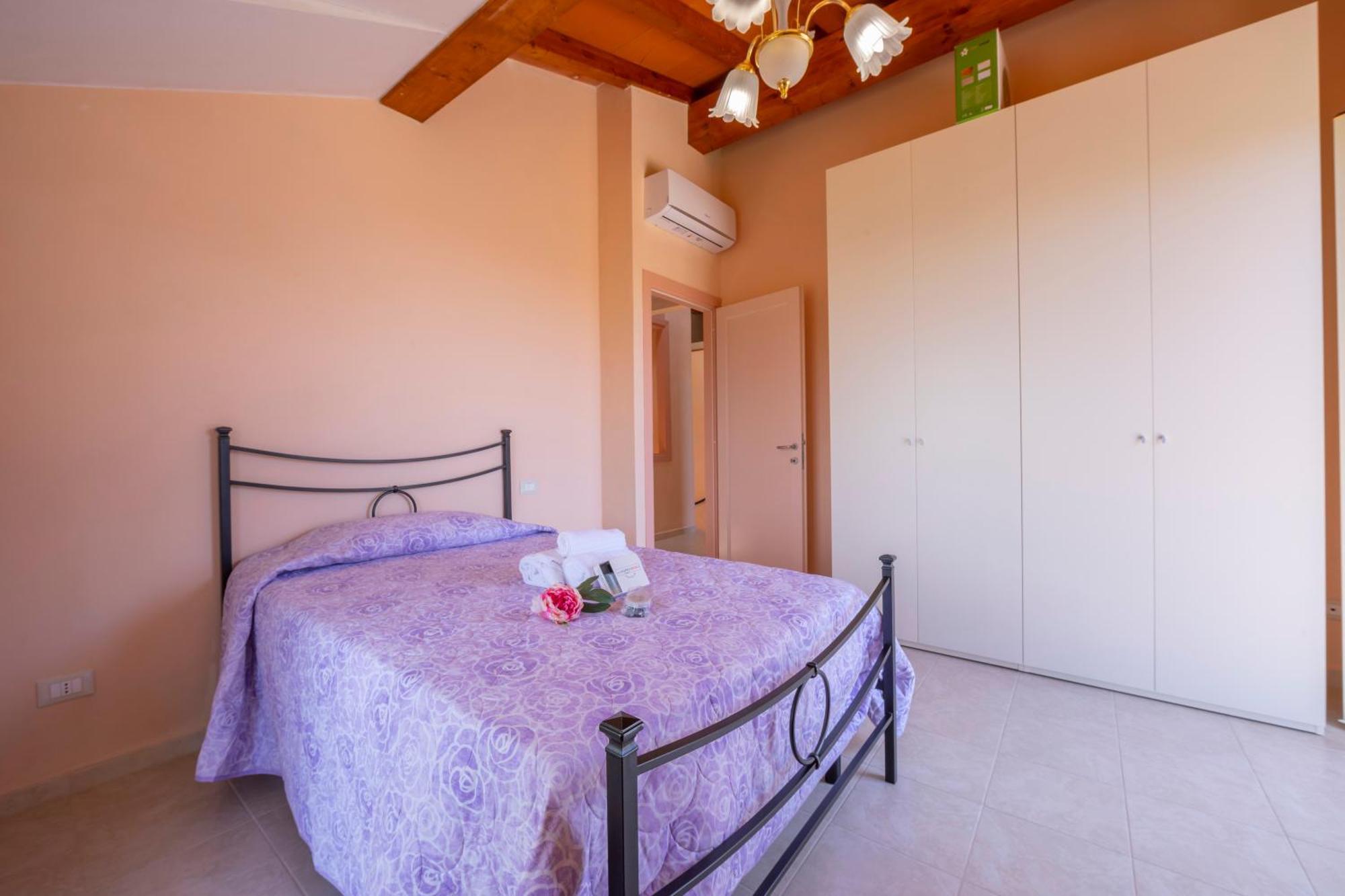Villa Clara Few Km From The Sea - Happy Rentals 彼得拉桑塔 外观 照片