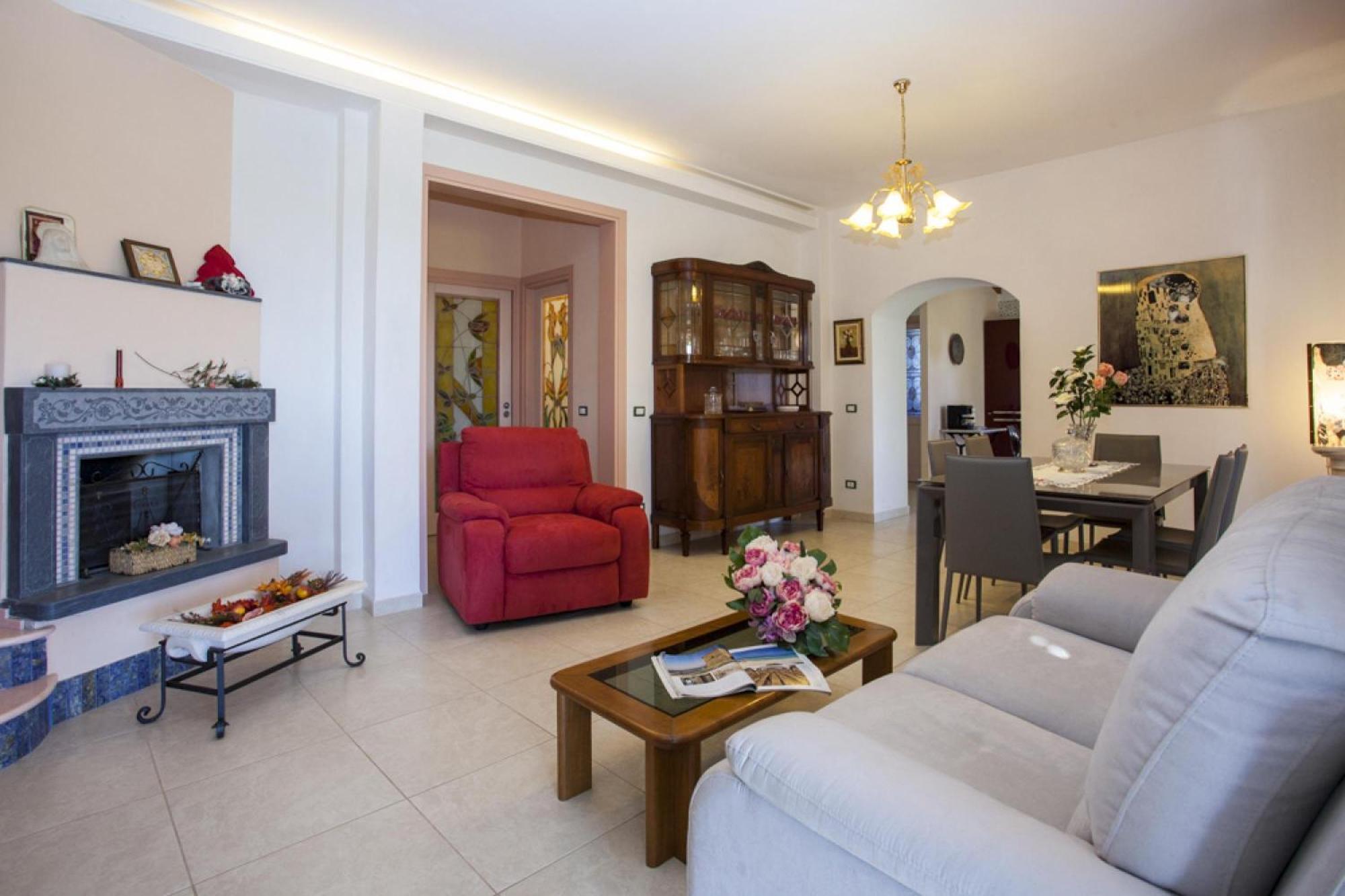 Villa Clara Few Km From The Sea - Happy Rentals 彼得拉桑塔 外观 照片