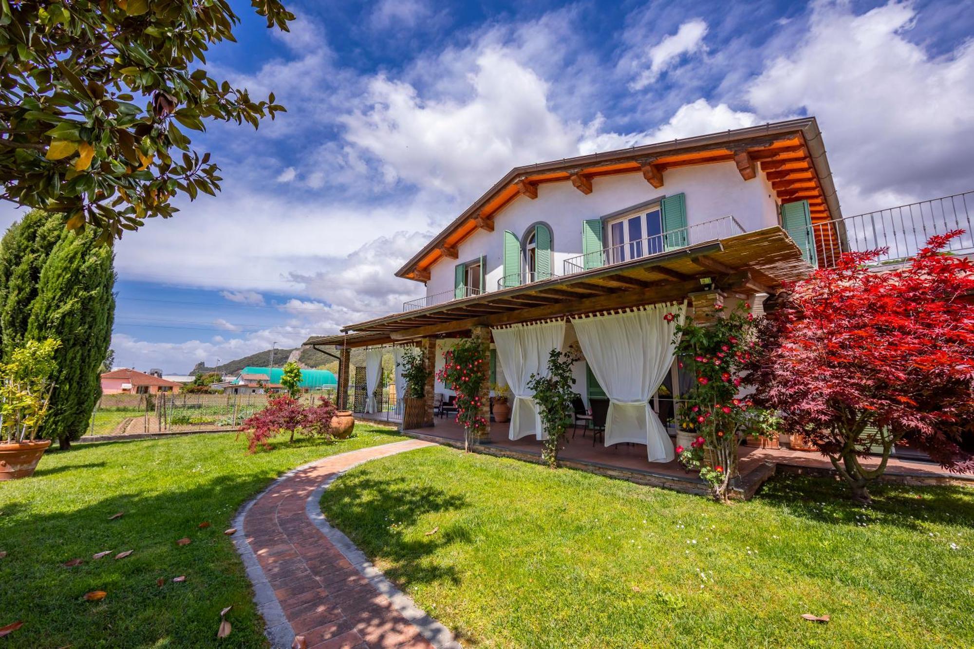 Villa Clara Few Km From The Sea - Happy Rentals 彼得拉桑塔 外观 照片