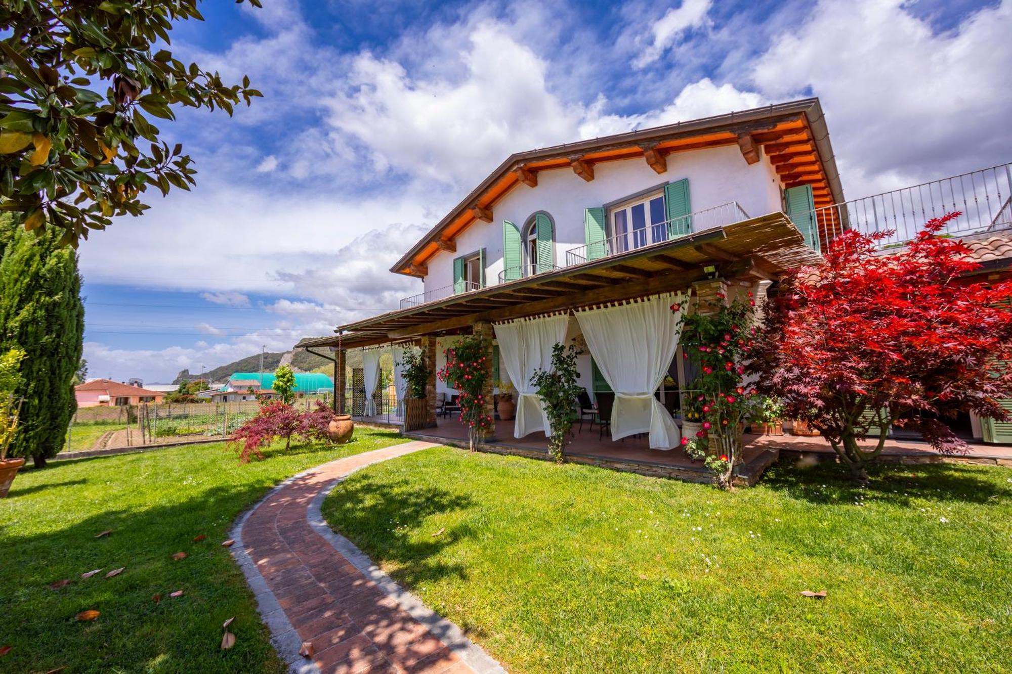 Villa Clara Few Km From The Sea - Happy Rentals 彼得拉桑塔 外观 照片
